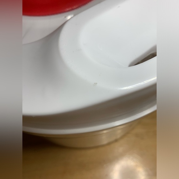 Norpro 9” Diameter Wash/Dry Salad Spinner w/Draining Basket/Colander - READ - Picture 11 of 16